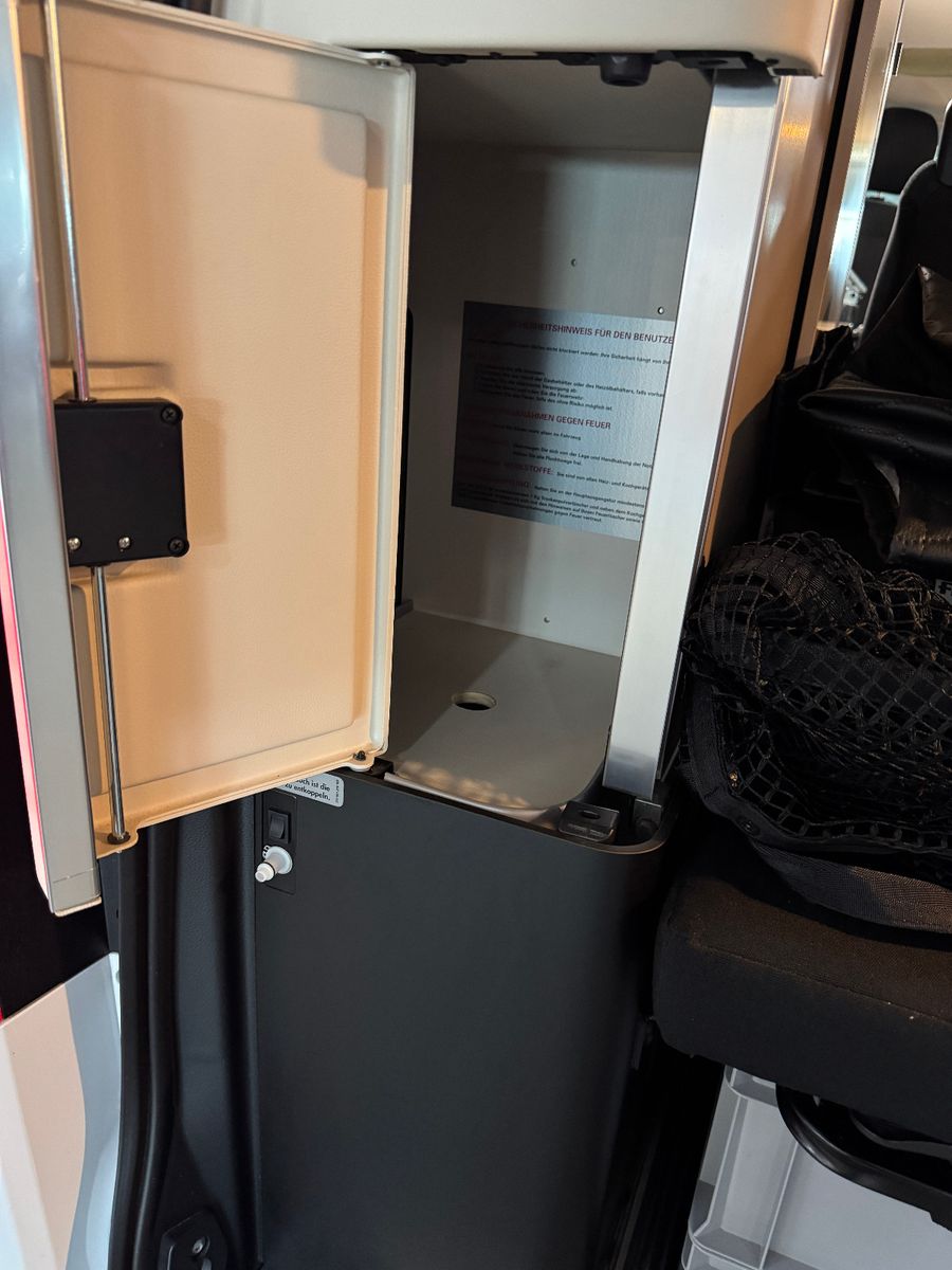Fahrzeugabbildung Mercedes-Benz V 220 d MARCO POLO 9GT SPORTPAKET AHK LED MBUX+