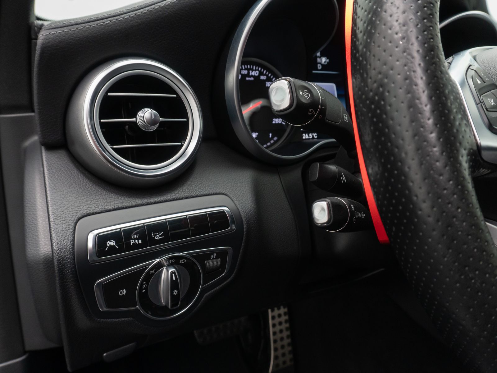 Fahrzeugabbildung Mercedes-Benz C 220 BlueTec/d AMG Line Kamera AHK HUD Sport LM