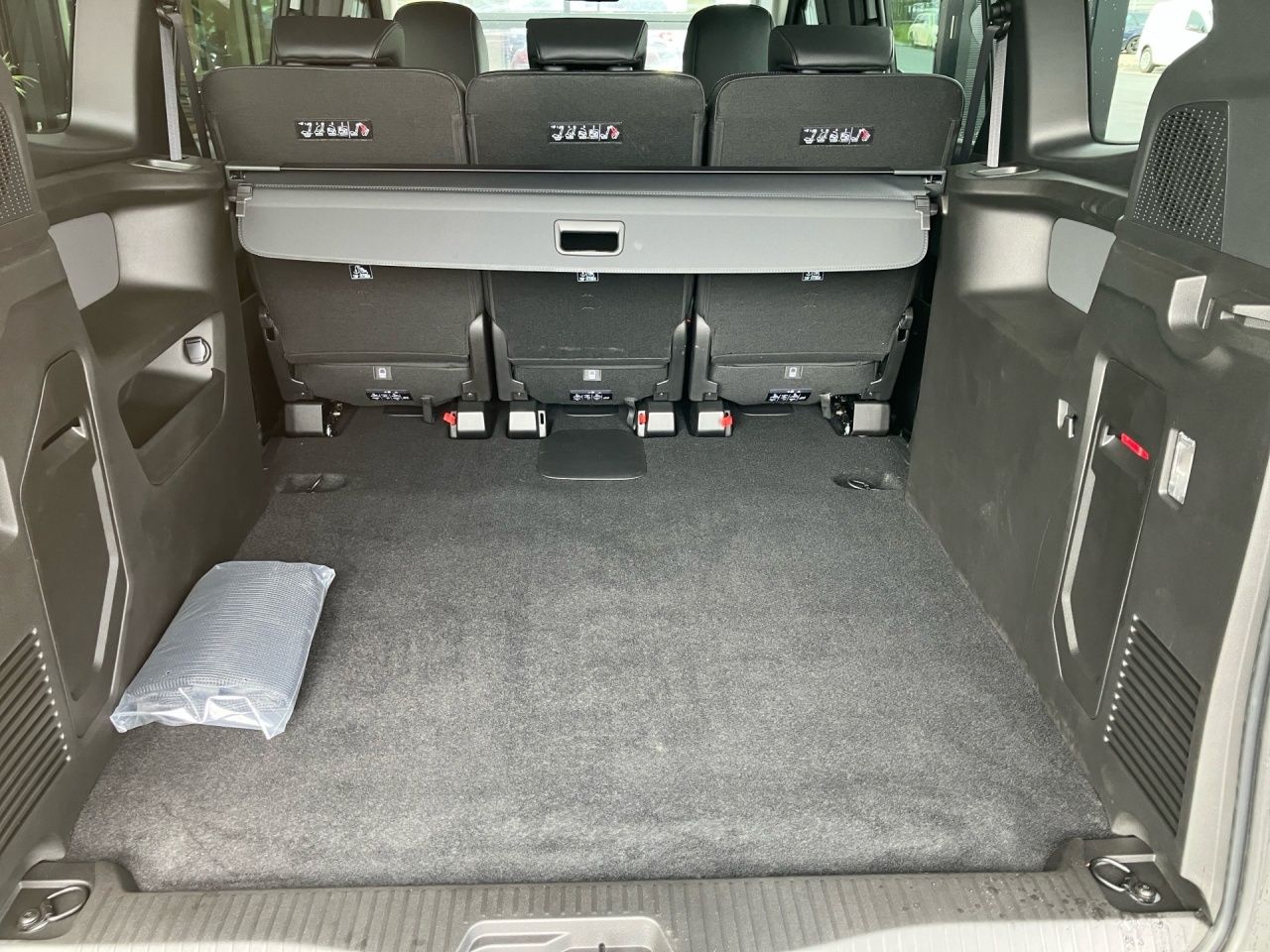 Fahrzeugabbildung Mercedes-Benz T 180 lang 2xKlima AUT DynLicht Fernlichtass. LM