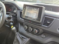 Fahrzeugabbildung Trafic Combi L1H1 3,0t Authentic 2.0 BLUE dCi 11