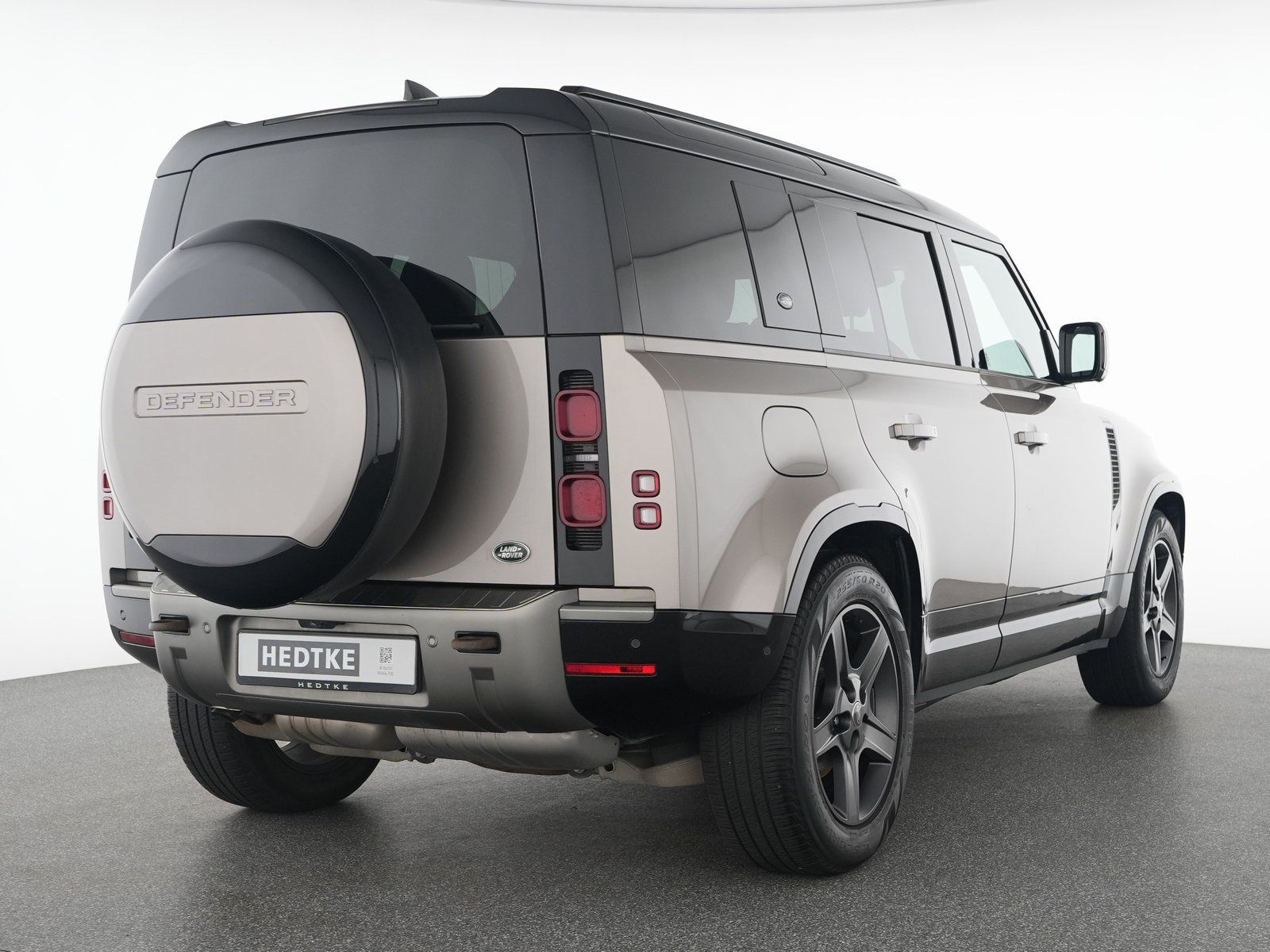 Land Rover Defender 110 D250 X-Dynamic SE Winterpaket SHZ foto 2