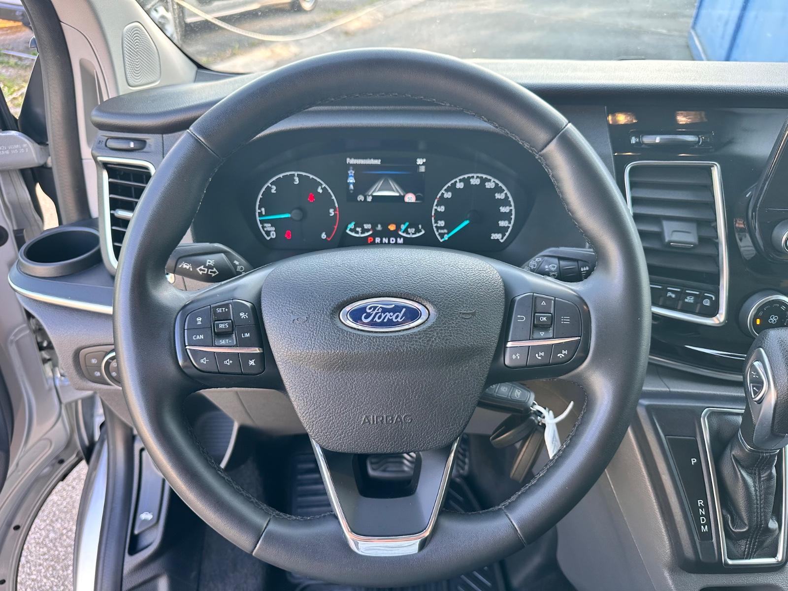 Ford Tourneo Custom 320 L1 Aut Titanium Navi Sthz ACC