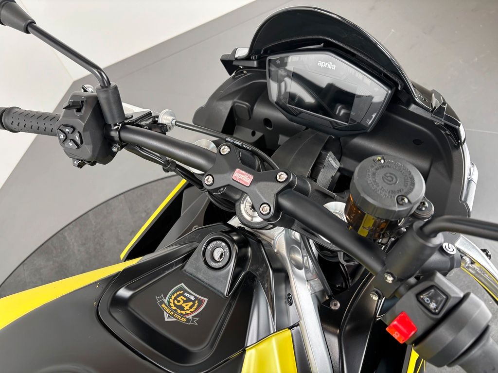 Fahrzeugabbildung Aprilia TUONO 660 *NEUWERTIG *1. HAND