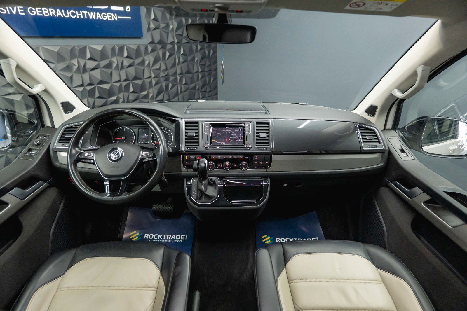 Fahrzeugabbildung Volkswagen T6 Multivan 2.0TDI DSG Edition 30 4Motion ACC