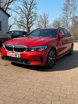 BMW 320 d Touring Auto. Sport Line AHK*HUD*PDC*RFK - BMW 3er Reihe Gebrauchtwagen in Bremen