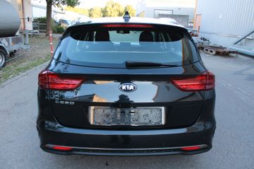 KIA cee'd Sportswagon - 8