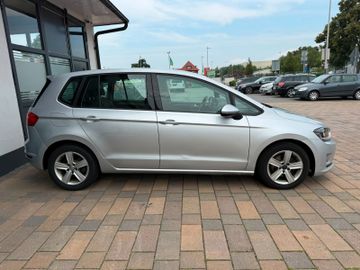 Volkswagen Golf - 8