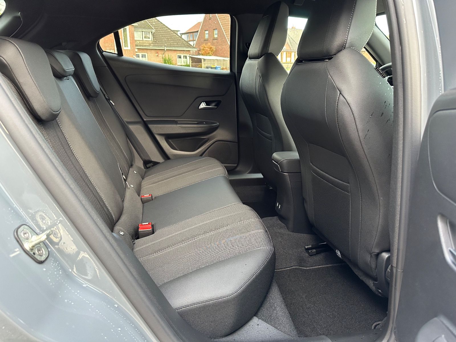 Fahrzeugabbildung Opel Mokka GS 1.2 Turbo Autom. LED/Kamera/Carplay/17"