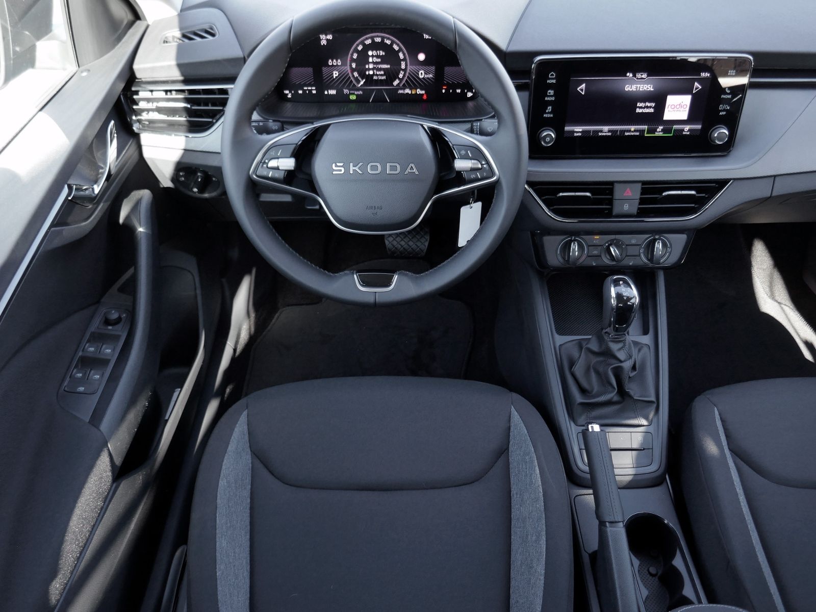 Fahrzeugabbildung SKODA Kamiq Essence 1.0 TSI DSG | LED PDC GRA App