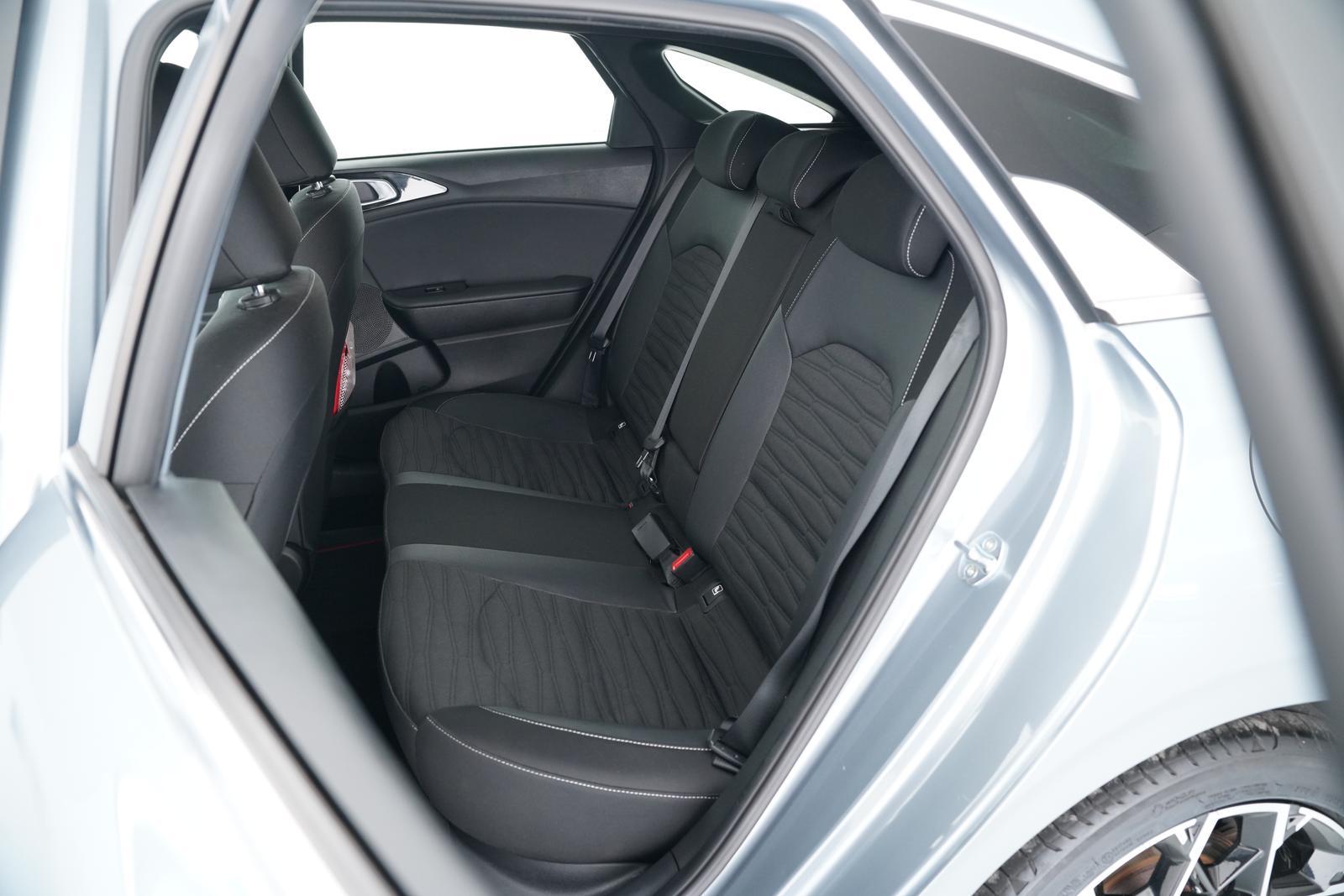Kia PROCEED GT-LINE 1.5-GDI KIA SCHECKHEFT GEPFLEGT