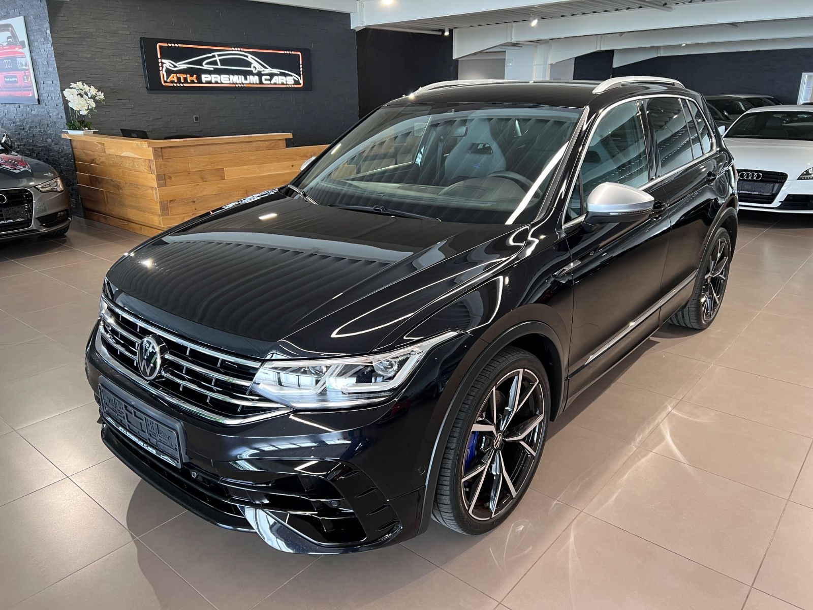 Volkswagen Tiguan 2.0TSI DSG 4MOTION R AHK SCHALEN 4xKAMERA foto 2