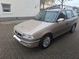Opel Astra 1.6L Automatik - Opel Astra aus 1997: Kombi