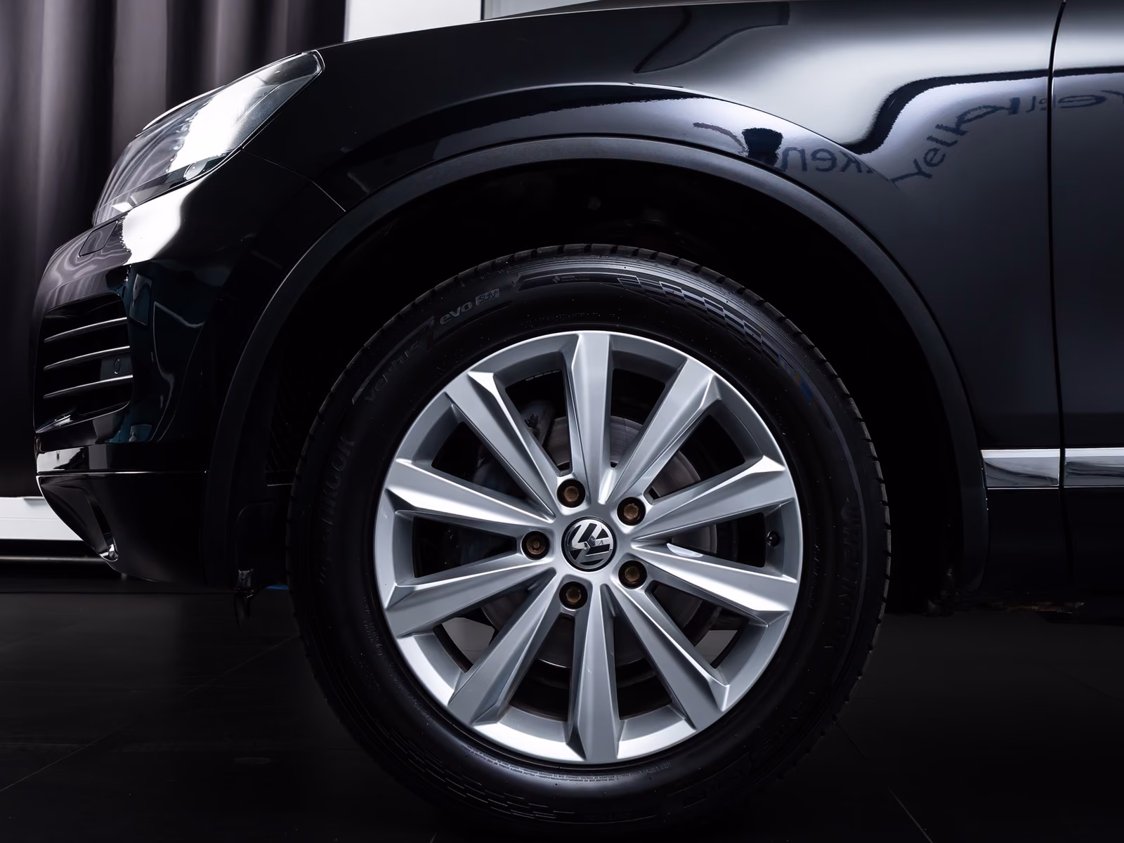 Volkswagen Touareg 3.0 TDI V6 *BI-XENON*PANO*NAVI*SPORT
