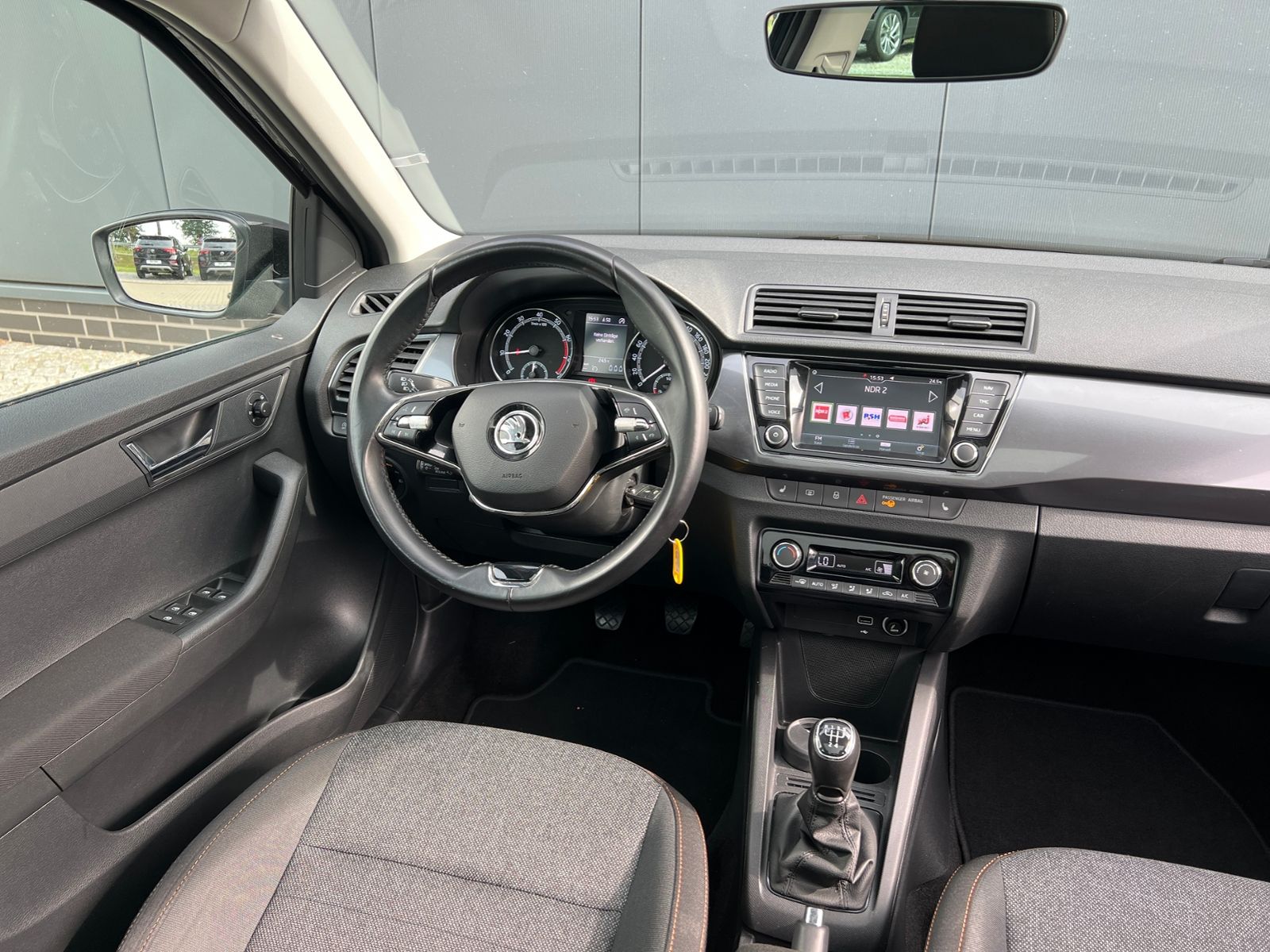 Fahrzeugabbildung SKODA Fabia Combi Clever Best of 1.0 TSI *Bi-LED, Pano