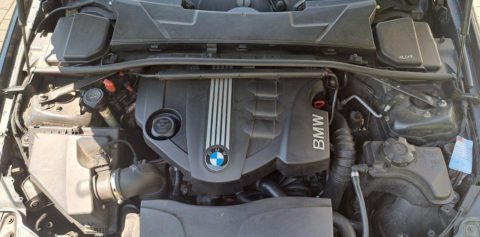 BMW 318 2009 — photo 15
