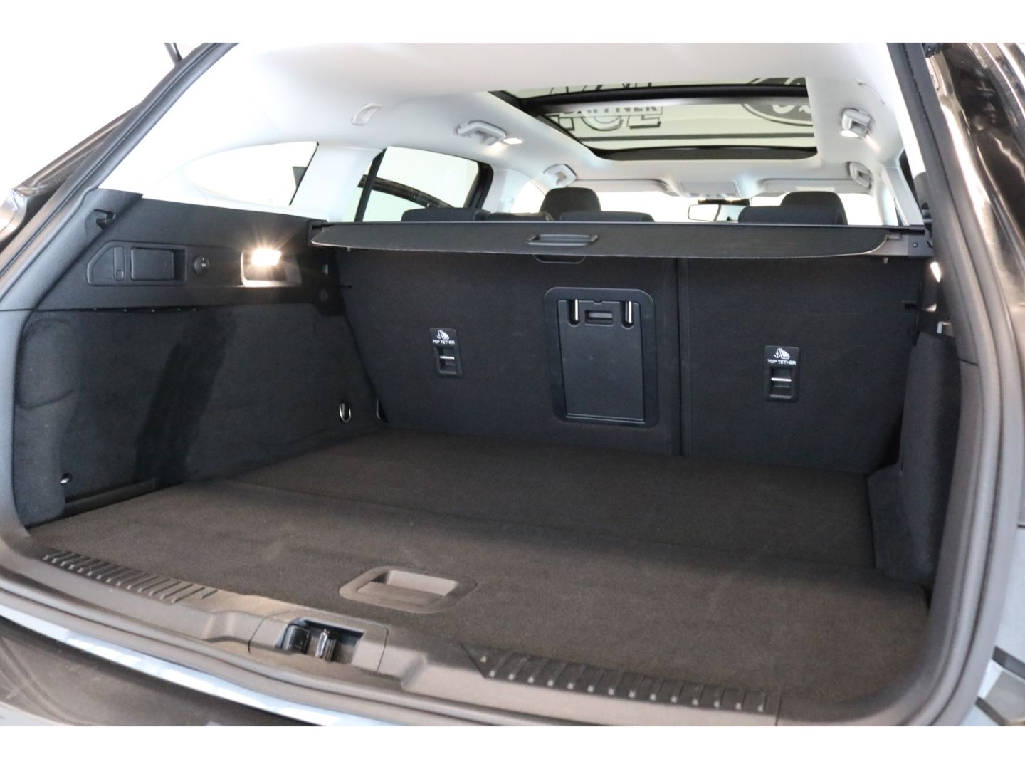 Fahrzeugabbildung Ford Focus Turnier Active X 1.0 EcoBoost Mild-Hybrid