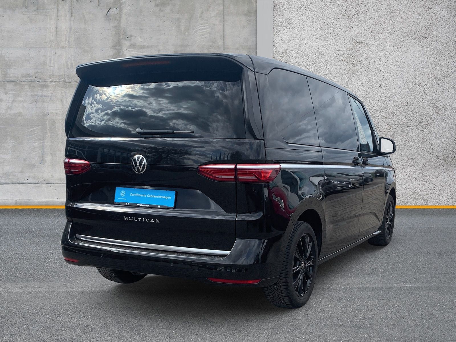 Fahrzeugabbildung Volkswagen T7 Multivan 2.0 TDI DSG Style AHK MATRIX HuD STA