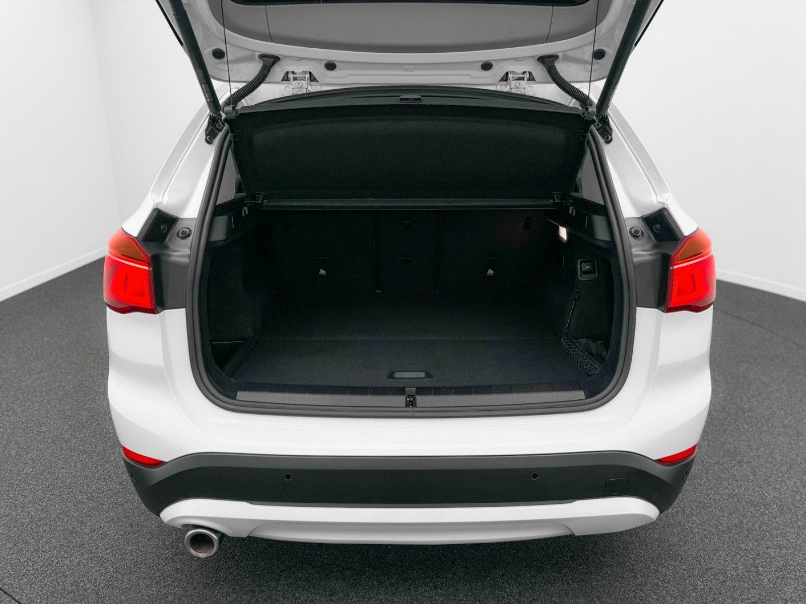 Fahrzeugabbildung BMW X1 xD25e DAB Navi Lordos PDC Geschwindigkeitsreg