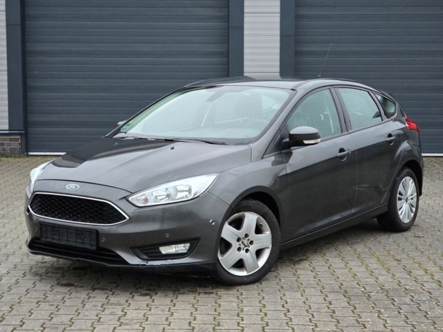 Ford Focus 1.0 Lim. Business Navi Tempomat *wenig KM*