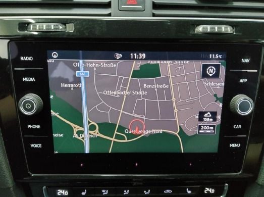 Fahrzeugabbildung Volkswagen Golf VII Variant 14TSI DSG JOIN ANHZV KAMERA PDC