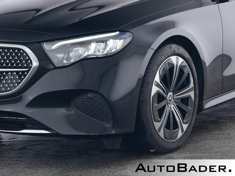 Mercedes-Benz E 300 e T AVANTGARDE Advanced DISTR AHK RFK KGO imagem 3