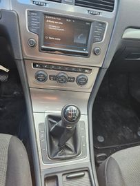 Volkswagen Golf - 8