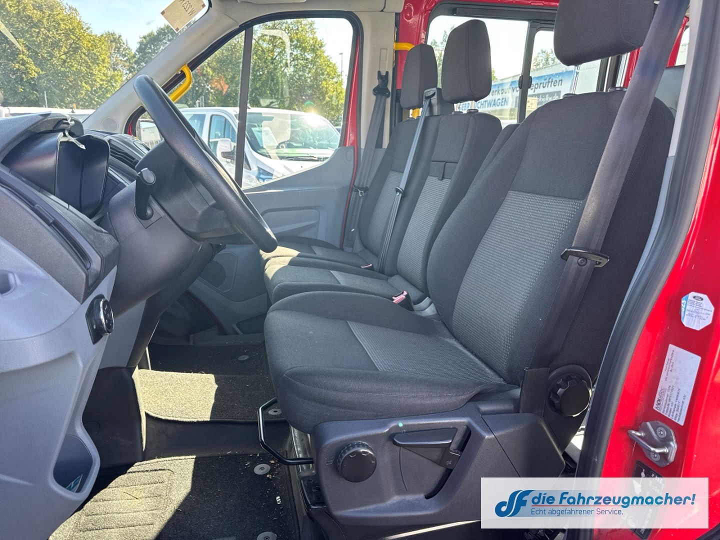 Fahrzeugabbildung Ford Transit Kombi 350 L3 2.2 TDCi DPF *3250