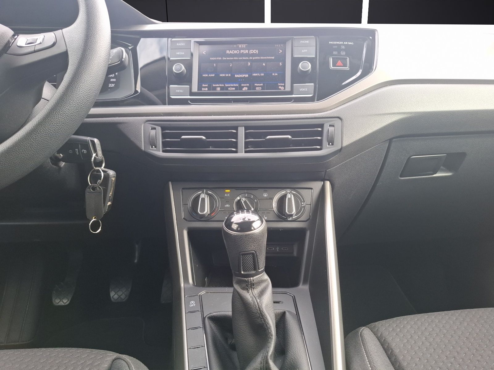 Fahrzeugabbildung Volkswagen Polo TSI Comfortline AppConnect Klima PDC SHZ