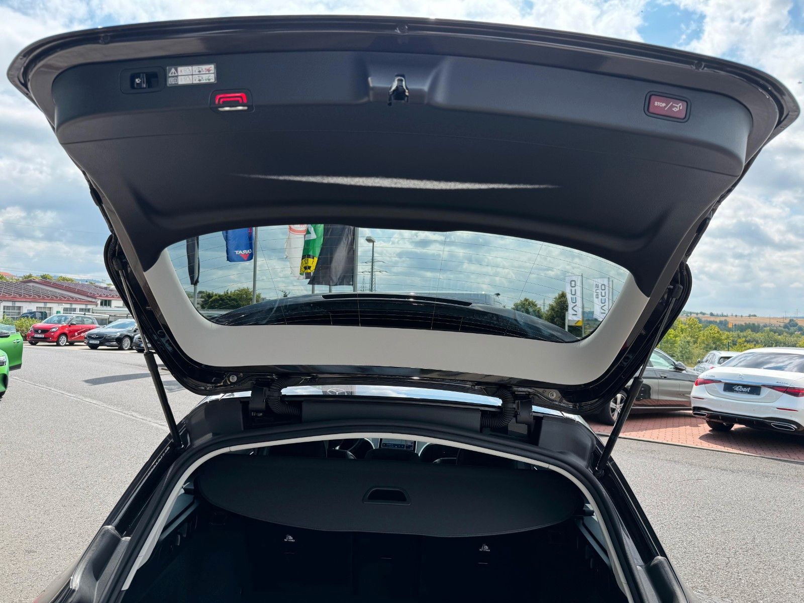 Fahrzeugabbildung Mercedes-Benz C 200d T Avantgarde AHK+RFK+Memory+TotW