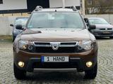 Dacia Duster 1.6 Laureate 4x4 Allrad 1.Hand AHK Klima - Dacia aus 2011