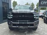 Dodge RAM 2500 6.4 HEAVY DUTY OFFROAD CrewCab 4x4 LED - Dodge RAM mit Benzin-Antrieb: Geländewagen