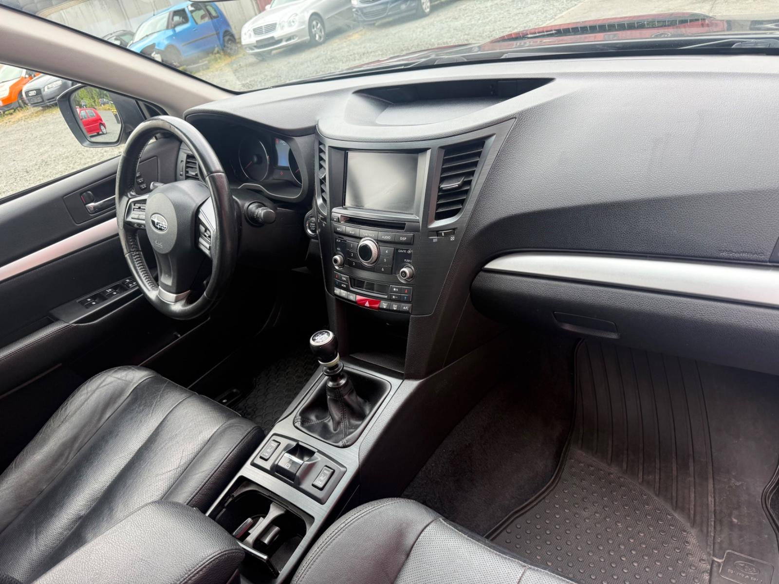 Subaru Outback 2013 — photo 7