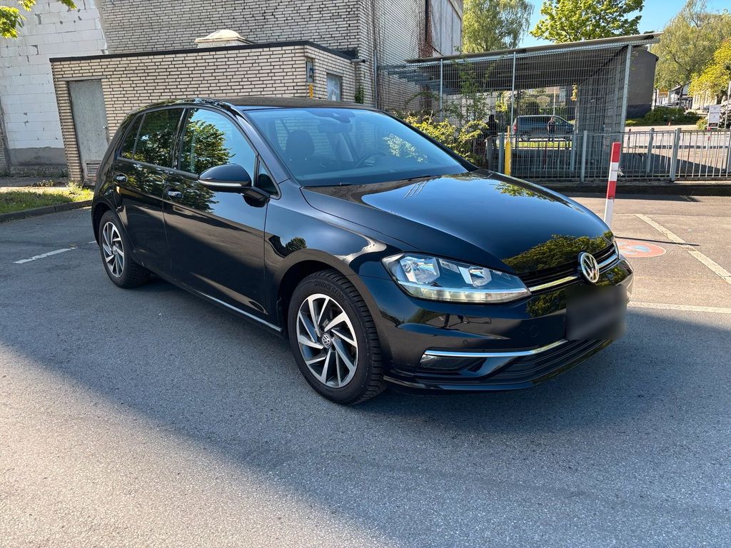 Image of Volkswagen Golf