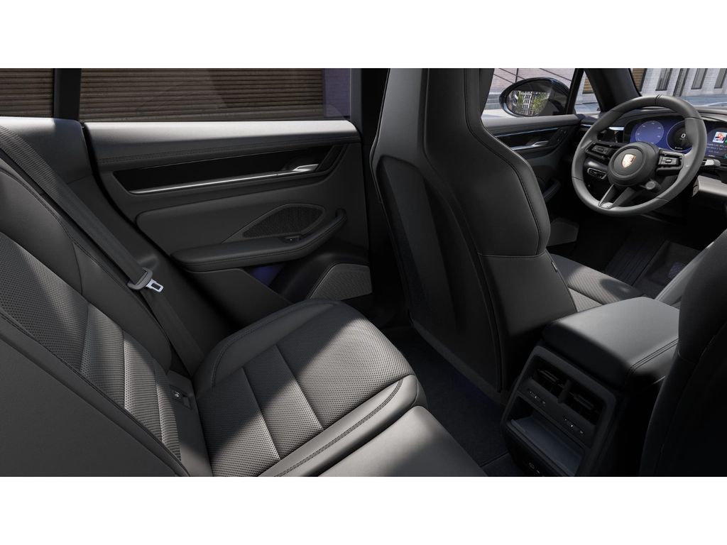 PORSCHE Macan 2024