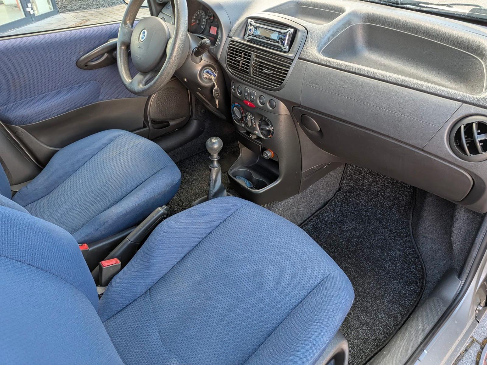 Fiat Punto 1.2 8V Active Active /1. Hand /Scheckheft 