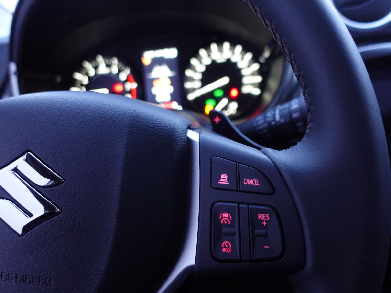 Fahrzeugabbildung Suzuki Vitara 1.5 AT AllGrip Comfort+  NAVI,Schiebedach