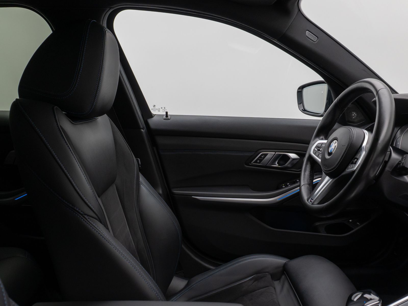Fahrzeugabbildung BMW 330e M Sport Kamera DAB H/K Geschwind Parkassist