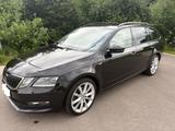 Skoda Octavia Combi 1.5 TSI ACT DSG "Soleil" - Skoda Octavia SOLEIL mit Benzin-Antrieb