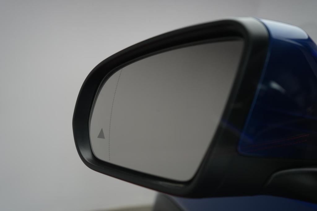 Mercedes-Benz GLB 220