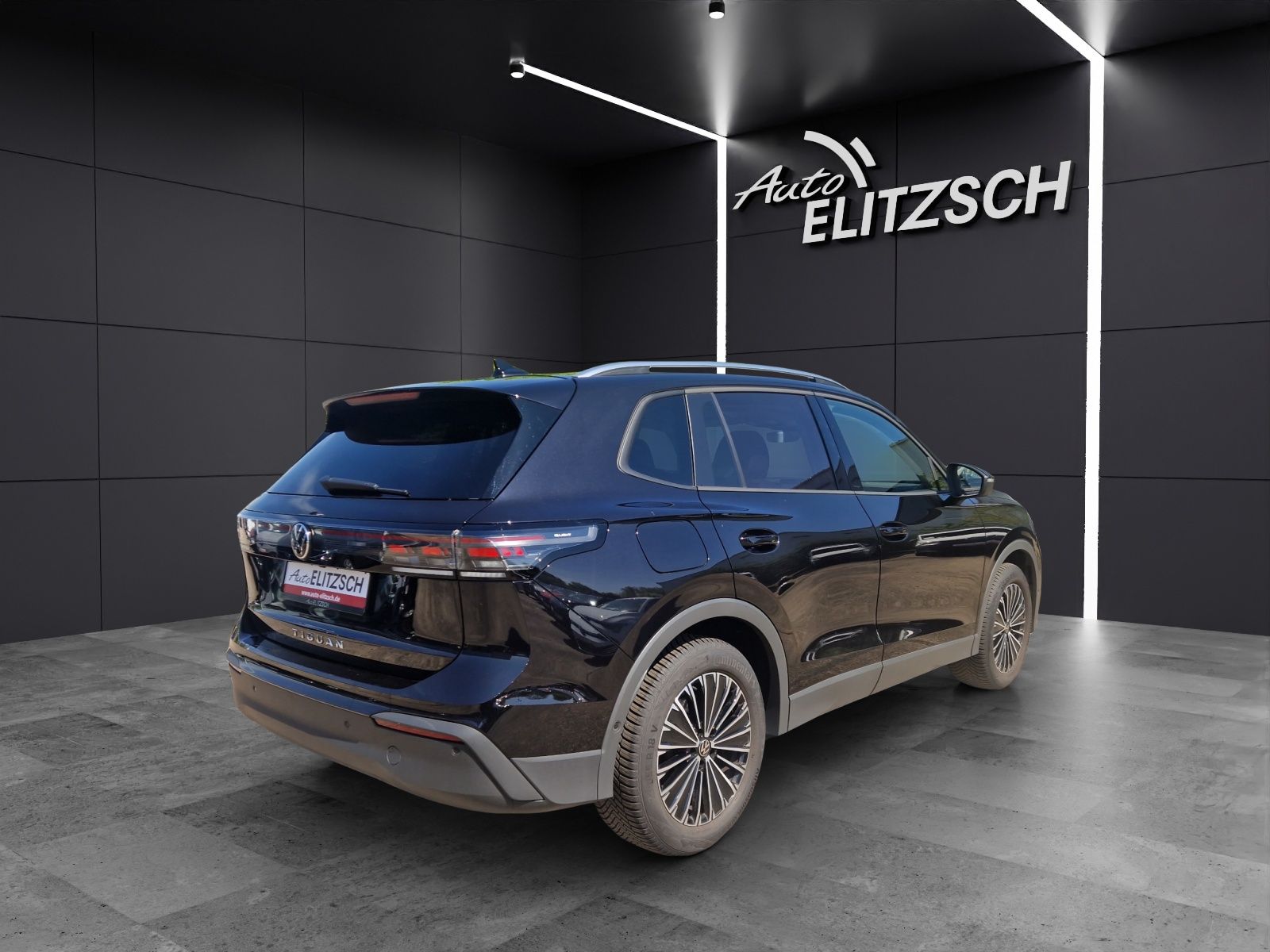 Fahrzeugabbildung Volkswagen Tiguan 2.0 TDI Life DSG LED+ ACC AHK SHZ LRHzg W