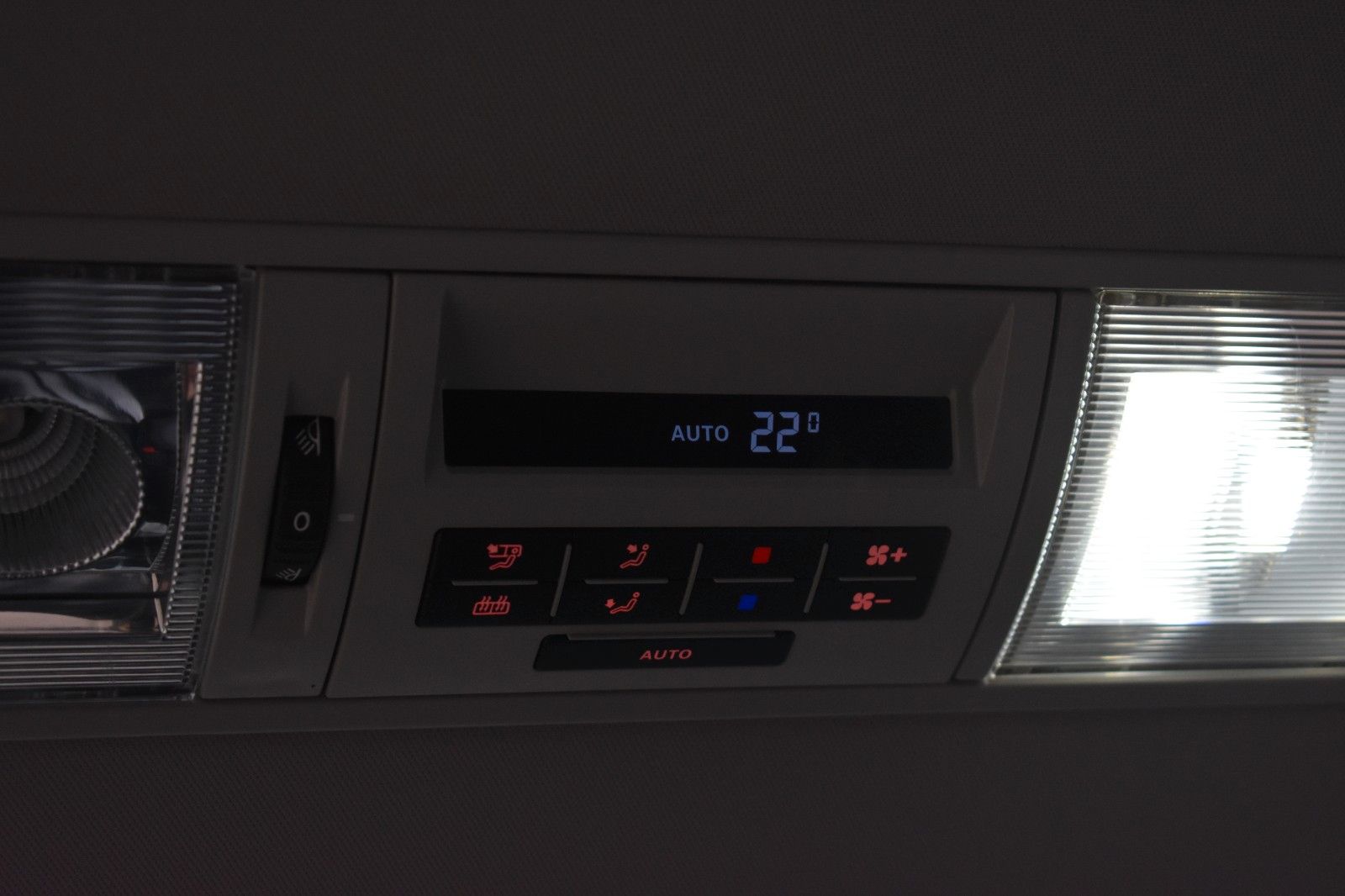 Fahrzeugabbildung Volkswagen T6 Multivan Highline 4Motion DYNAUDIO 1 Hand ACC