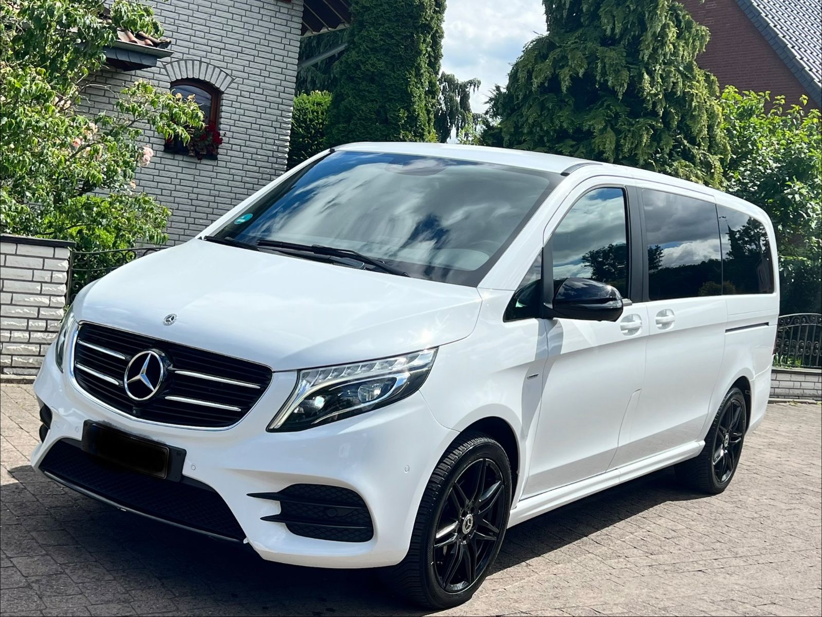 MERCEDES-BENZ V 250 d AMG LINE/NIGHT EDITION 4MATIC lang*PANO*