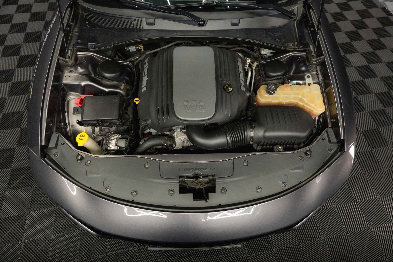 Fahrzeugabbildung Dodge Charger 5.7 V8 HEMI R/T+ Full Options *ACC*LED*