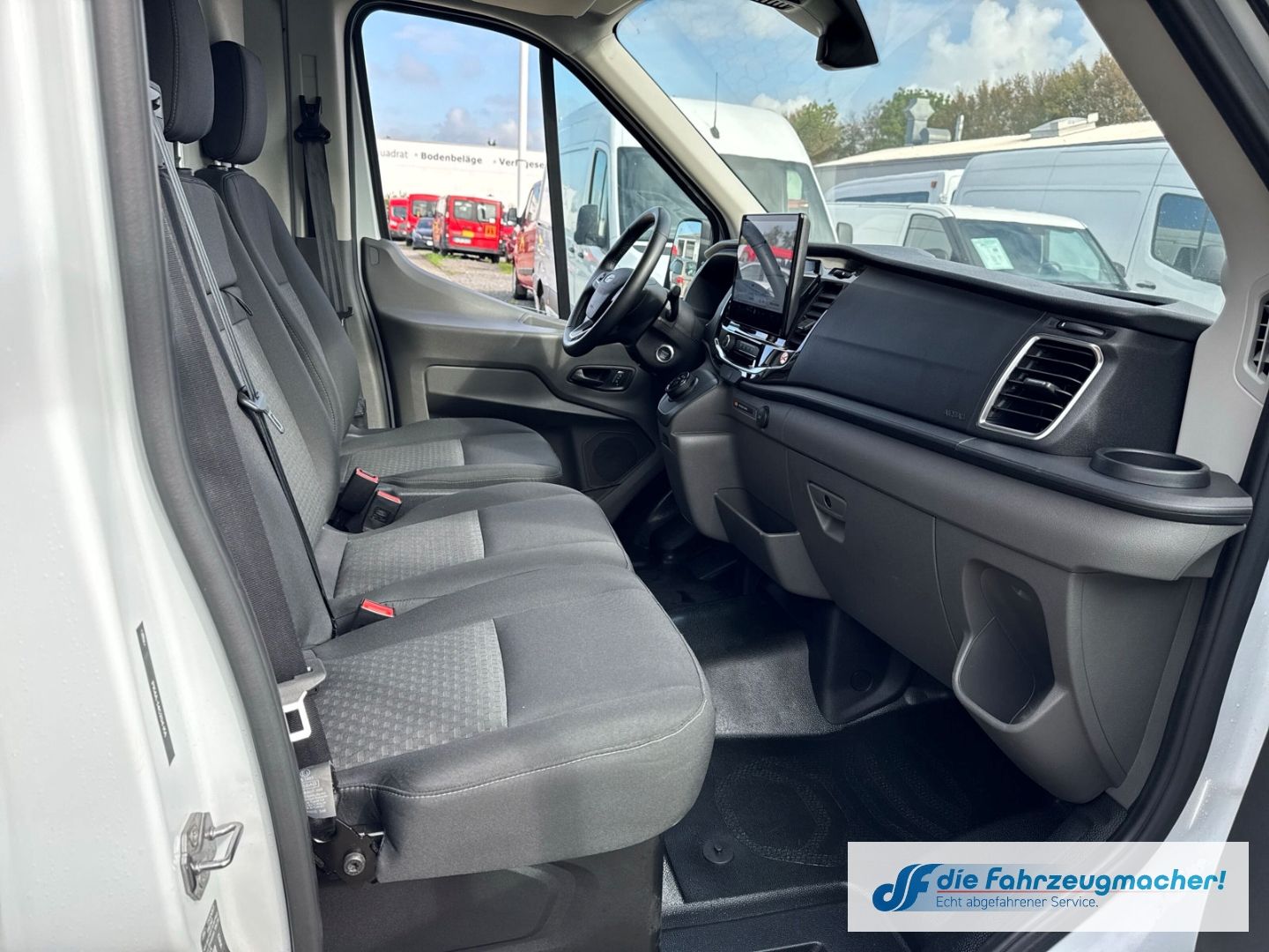 Fahrzeugabbildung Ford Transit Kasten E 350 L3 Trend Navi 360 Kamera AC