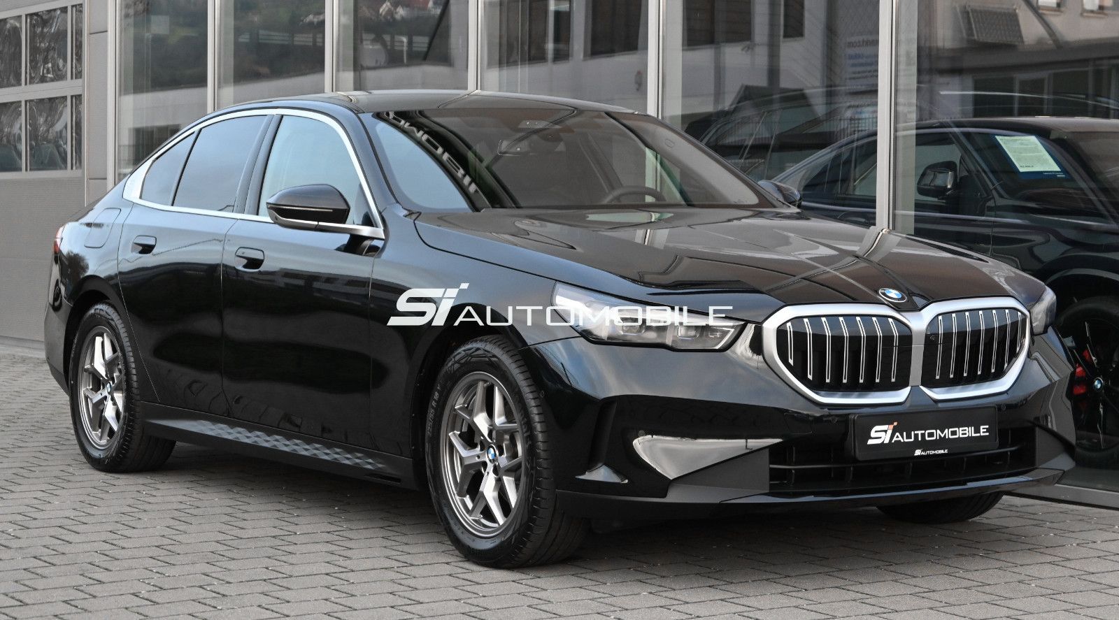 Fahrzeugabbildung BMW 520d °KOMFORTSITZE°PANO°SITZKLIMA°STANDHEIZ°360°