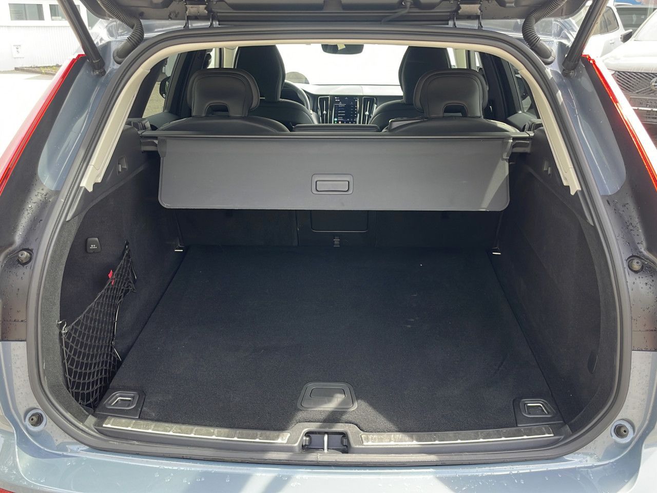Volvo XC 60 Plus Dark AWD Bluetooth Navi LED Klima foto 13
