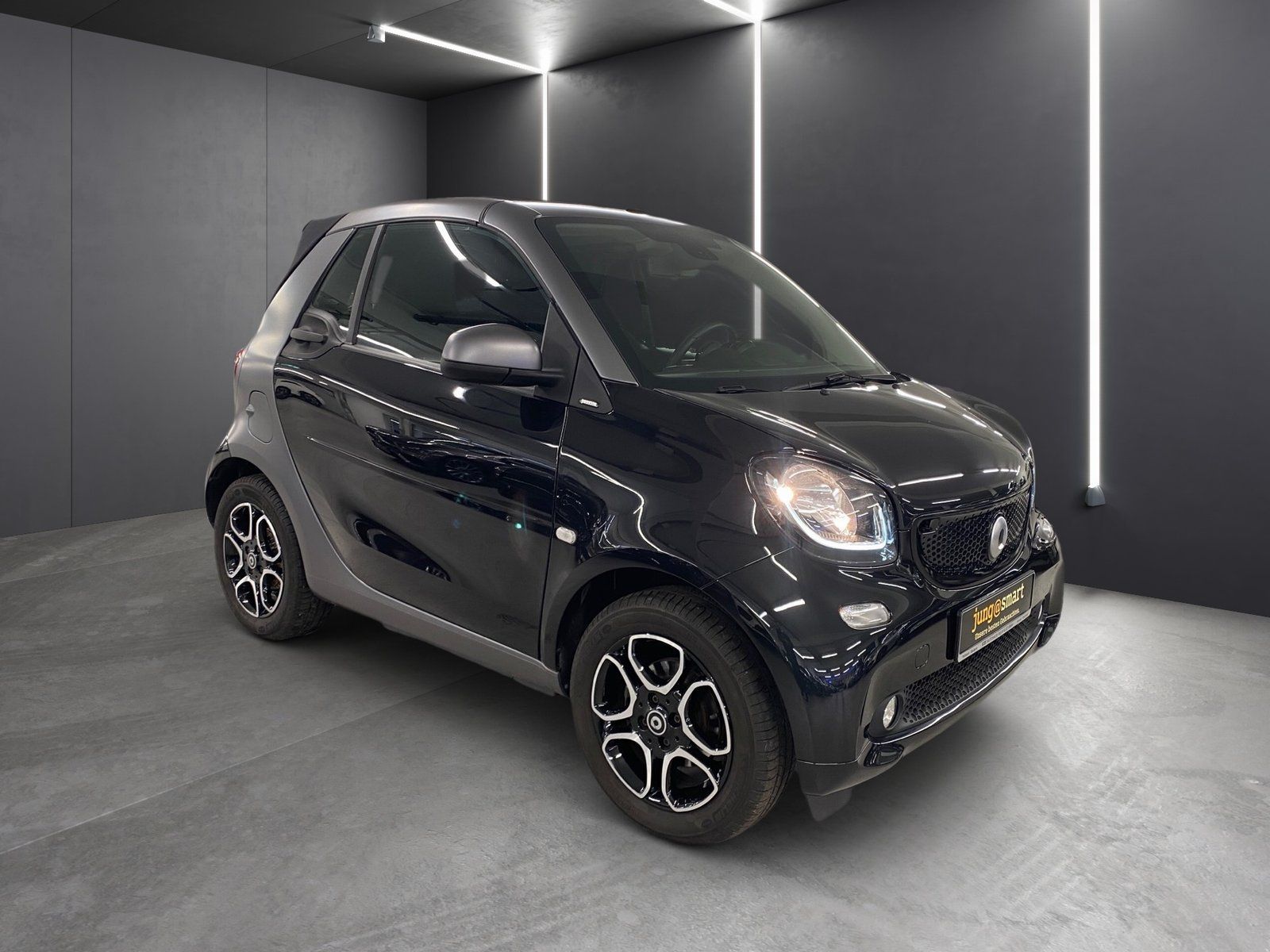 Fahrzeugabbildung Smart fortwo cabrio passion*Klima*PDC*SHZ*LED&Sensor