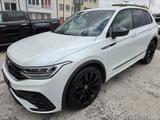 Volkswagen Tiguan R-Line 4Motion 2,0 TSI KEYLESS*PANO - Volkswagen Tiguan: Weiß