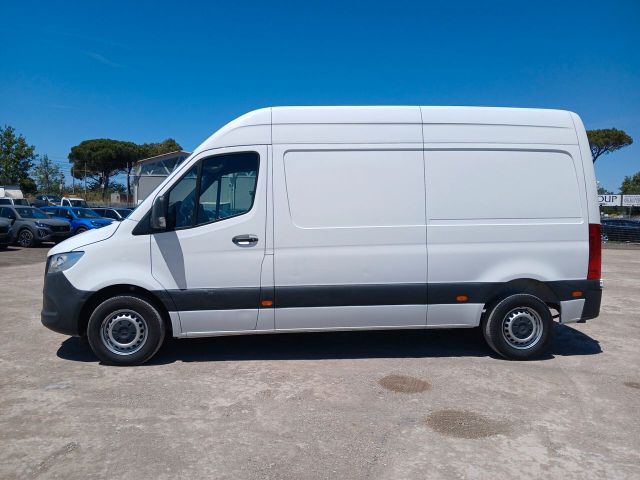 MERCEDES-BENZ Mercedes-benz Sprinter F39/33 311 CDI FWD TA Fur