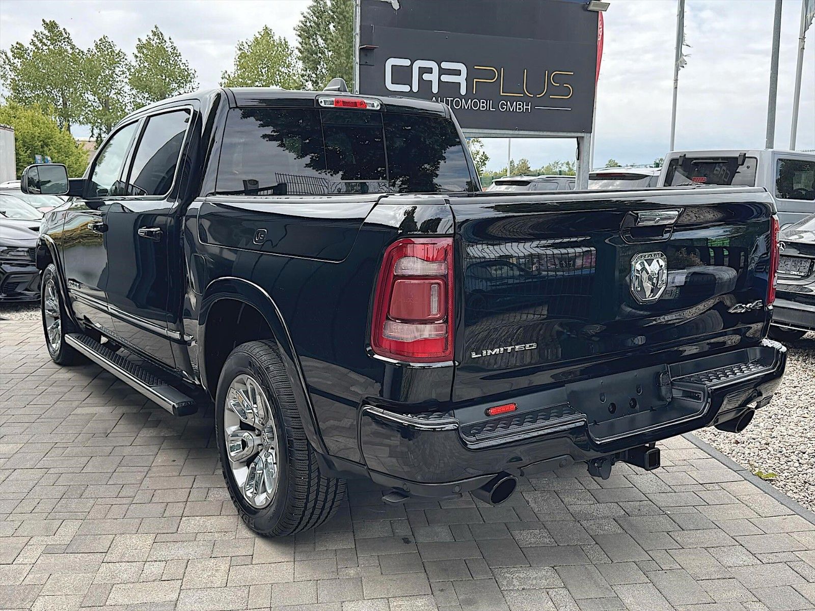Fahrzeugabbildung Dodge RAM 5.7 V8 HEMI LIMITED 4x4 19% *Pano*Luft*ACC*